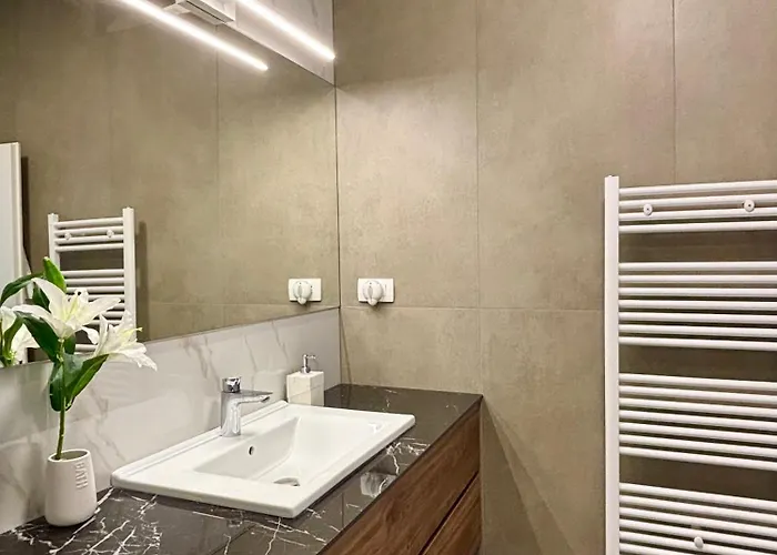 Golden Sunrise Апартаменты *